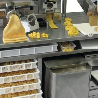 Máquinas y líneas para fábricas de pasta